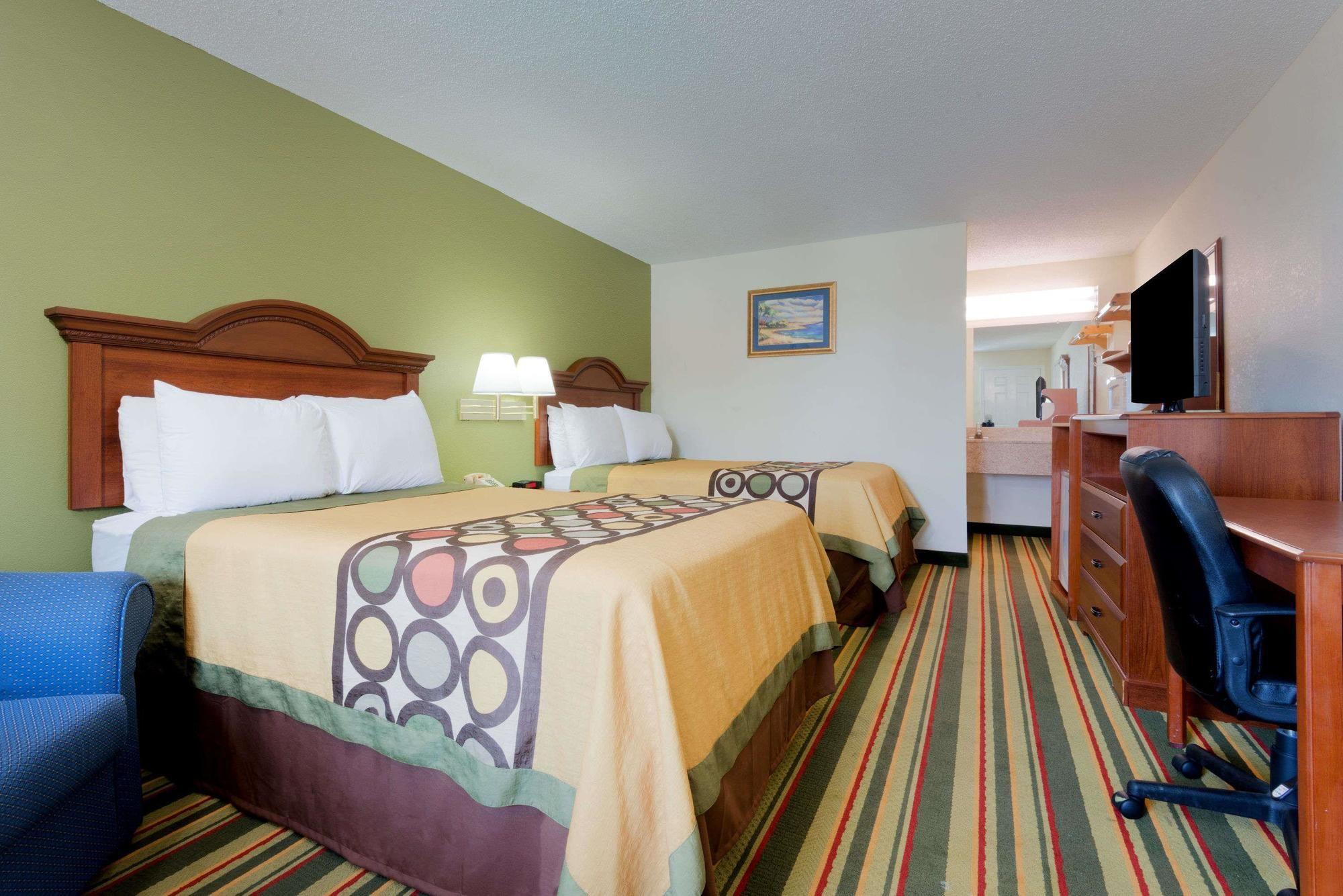 Baymont By Wyndham Troy Hotel Exterior photo