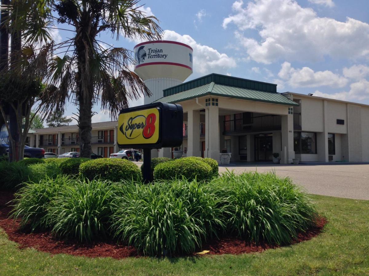Baymont By Wyndham Troy Hotel Exterior photo