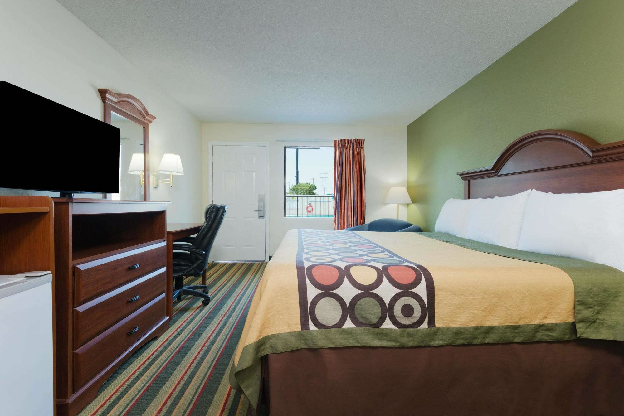 Baymont By Wyndham Troy Hotel Exterior photo